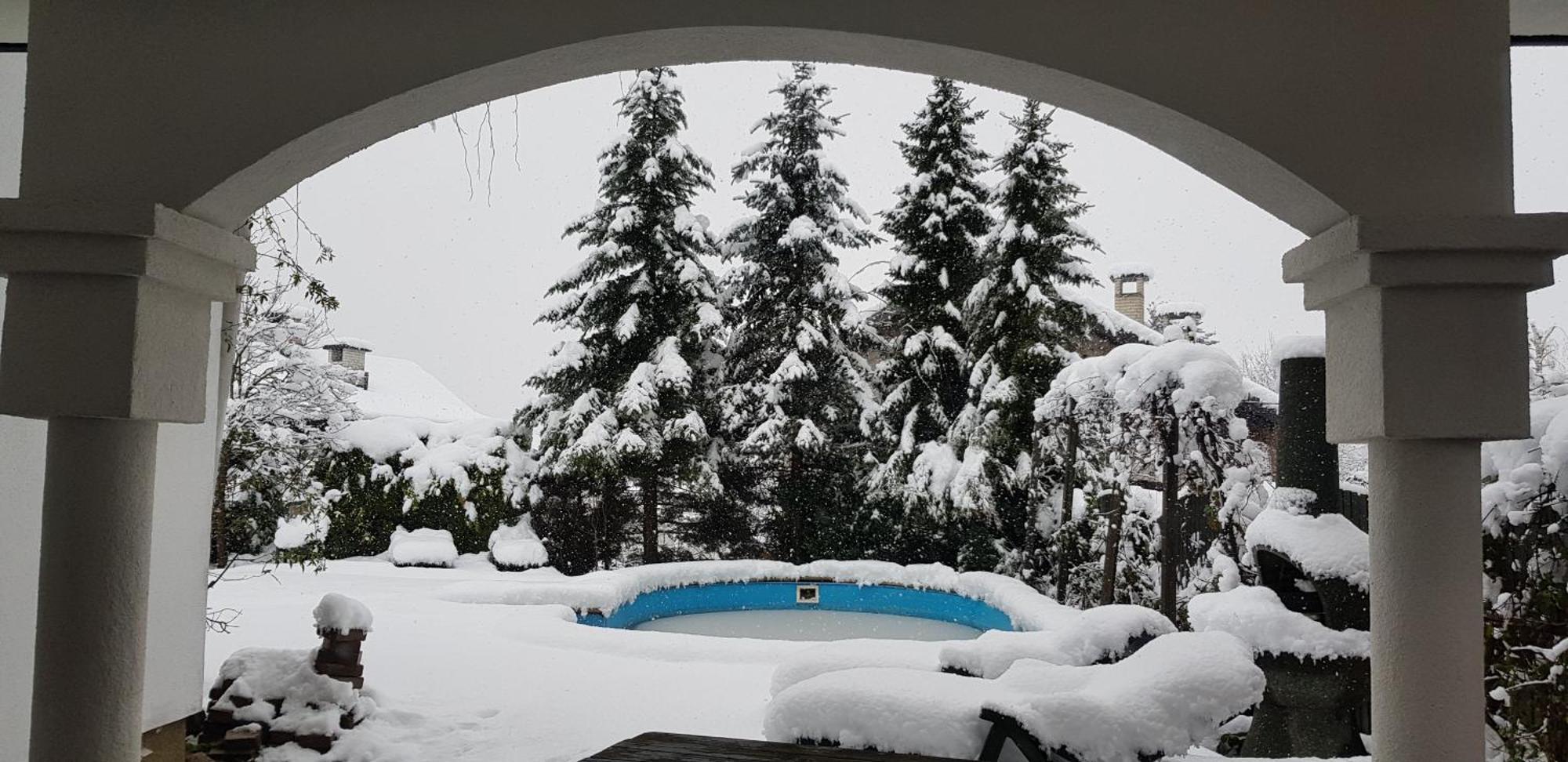 Adax With Huge Garden, Swimming Pool And Bbq Accommodatie bij particulieren *