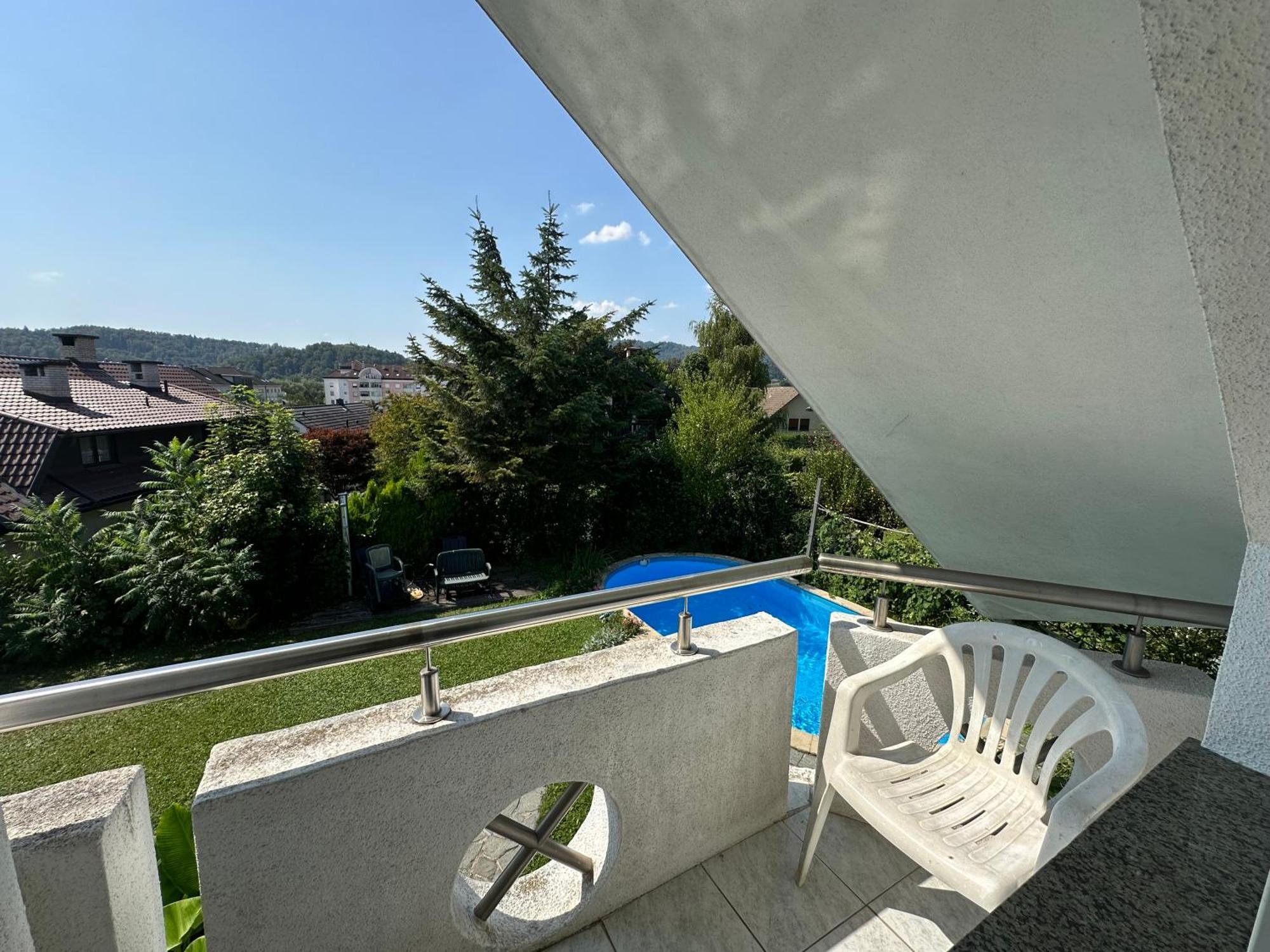 Accommodatie bij particulieren Adax With Huge Garden, Swimming Pool And Bbq